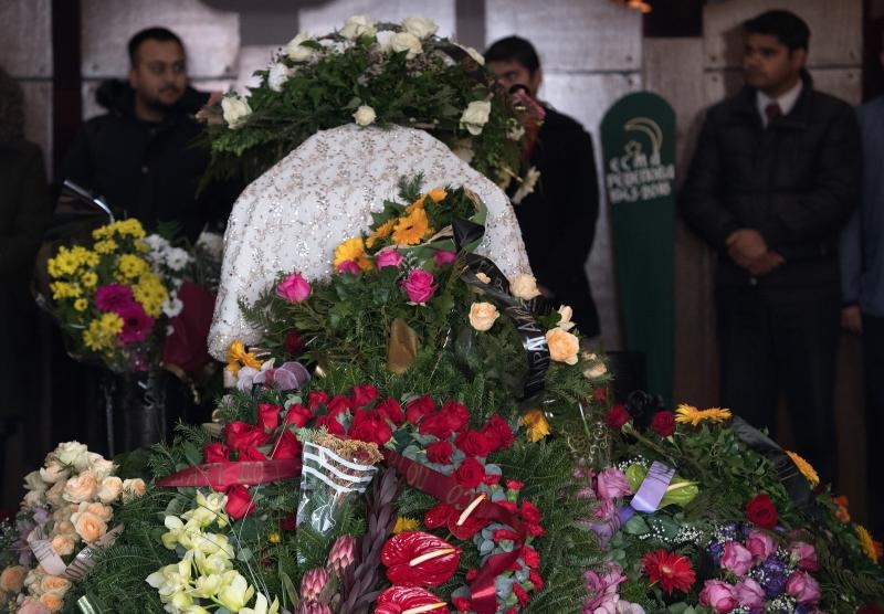 Skopje: Na posljednji počinak ispraćena Esma Redžepova Skopje: Na posljednji počinak ispraćena Esma Redžepova