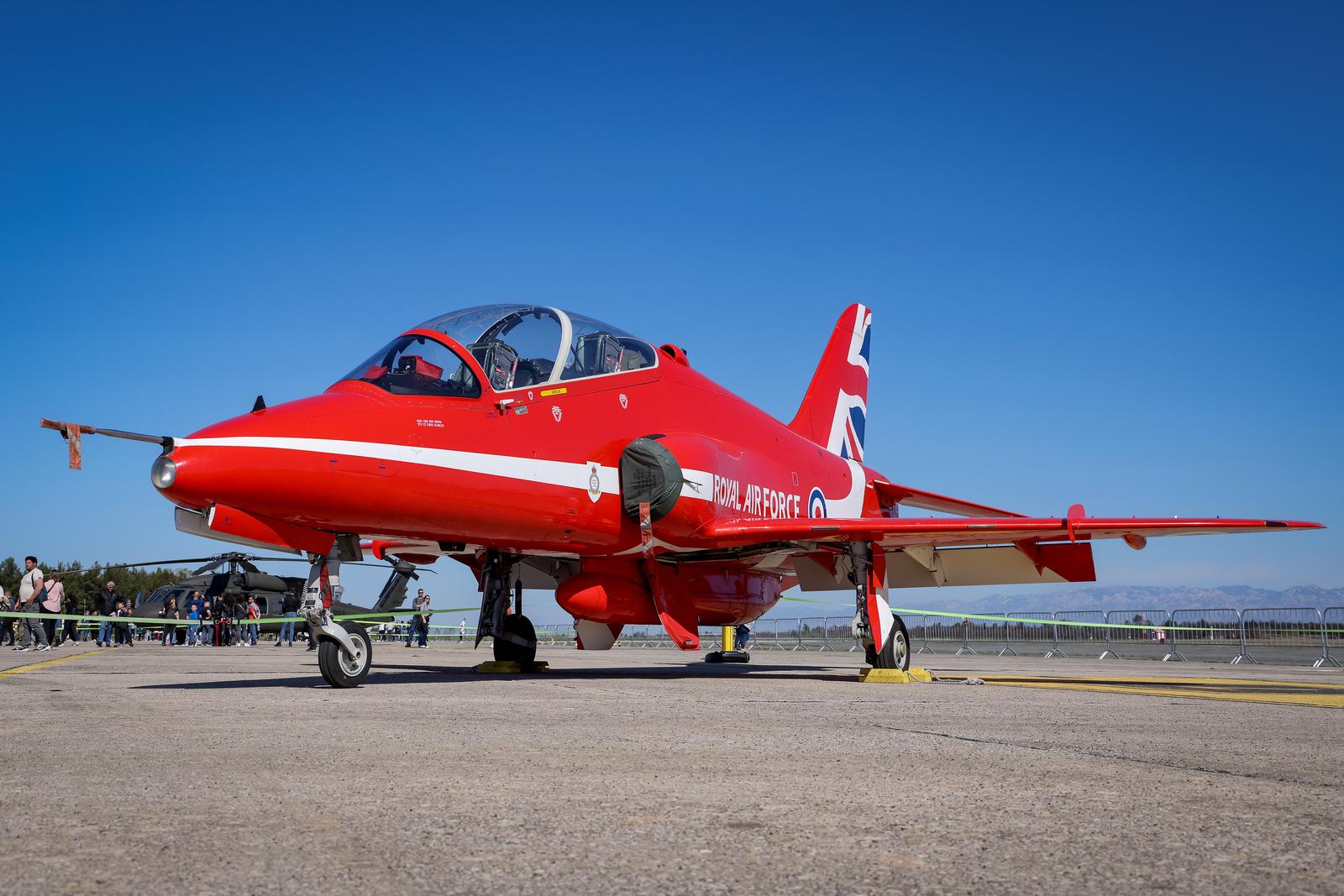 Zemunik: 20. obljetnica akrobatske grupe “Krila Oluje” Zemunik: 20. obljetnica akrobatske grupe “Krila Oluje”