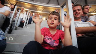 Najbolji navijači na svitu na utakmici Zadar-Cibona, Foto: Mia Čop Najbolji navijači na svitu na utakmici Zadar-Cibona, Foto: Mia Čop
