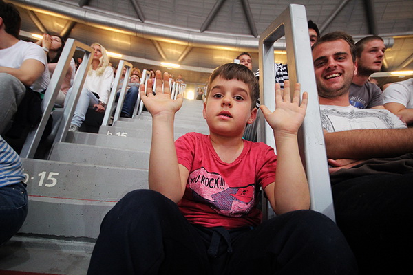 Najbolji navijači na svitu na utakmici Zadar-Cibona, Foto: Mia Čop Najbolji navijači na svitu na utakmici Zadar-Cibona, Foto: Mia Čop