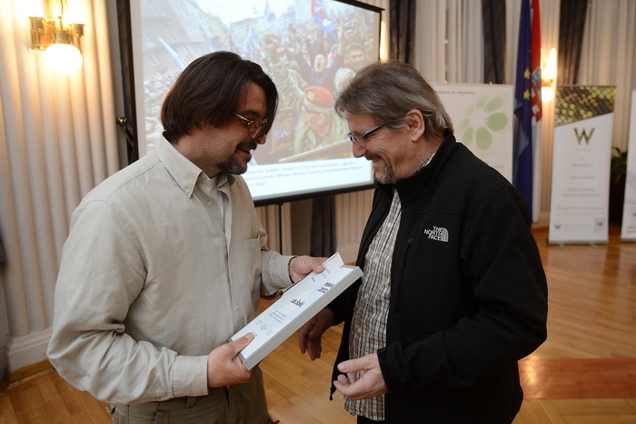 Zagreb, 250313.
Hrvatsko novinarsko drustvo, Perkovceva 2.
U Novinarskom domu odrzana je svecana dodjela nagrada za najbolje hrvatske novinske fotografije.
Zbor fotoreportera Hrvatske izbor najboljih novinskih fotografija organizira vec desetu godinu za r