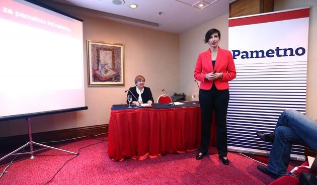 Stranka Pametno, Predsjednica Marijana Puljak, Maja Vehovec, Photo: Slavko Midzor/PIXSELL