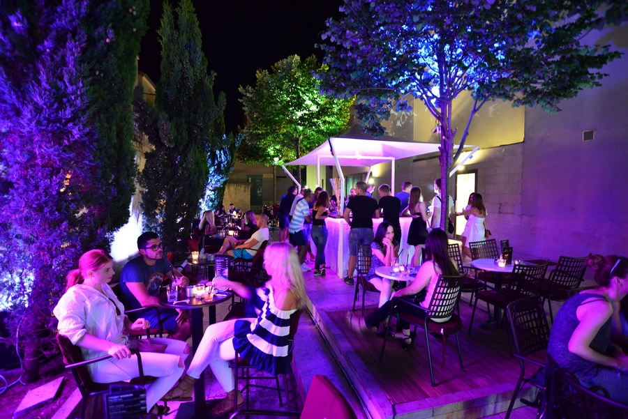 TEATRO BAR Otvorenje ljetne terase uz Violina energy performance TEATRO BAR Otvorenje ljetne terase uz Violina energy performance