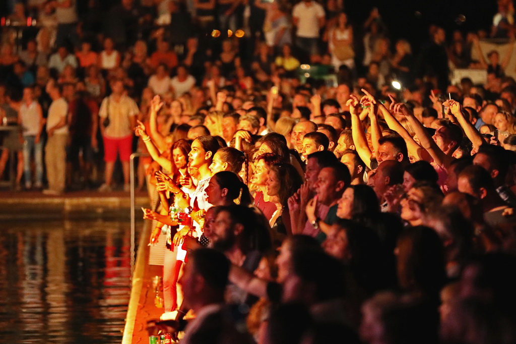 Halid Bešlić maestralno zaključio koncertnu sezonu u Biogradu na Moru