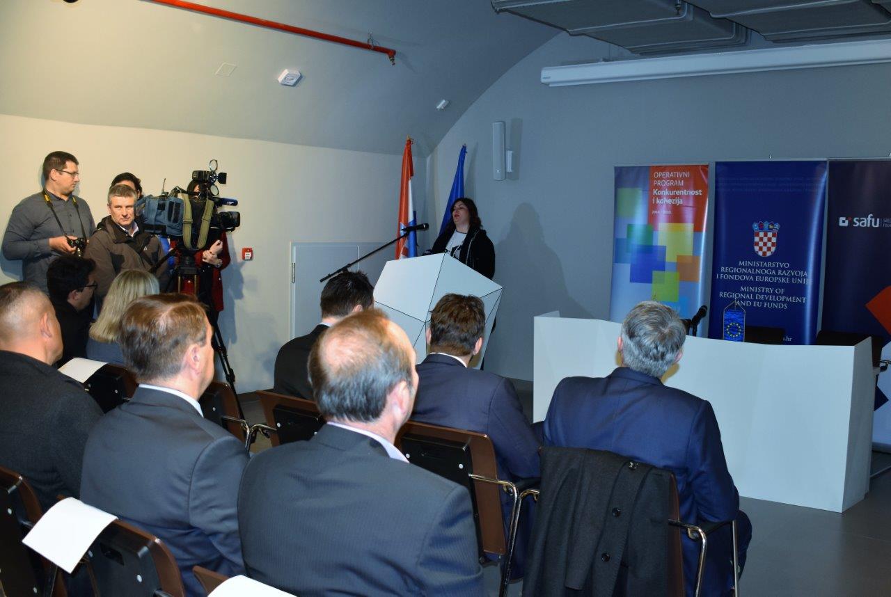 Potpisivanje ugovora u prezentacijskom centru “Podzemni grad Paklenice” NP Paklenica Potpisivanje ugovora u prezentacijskom centru “Podzemni grad Paklenice” NP Paklenica