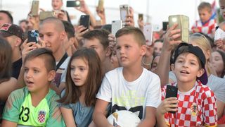 U rodnom Nadinu priređen doček za srebrnog reprezentativca Šimu Vrsaljka