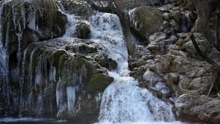 Ledena zimska idila na slapovima Krke Ledena zimska idila na slapovima Krke