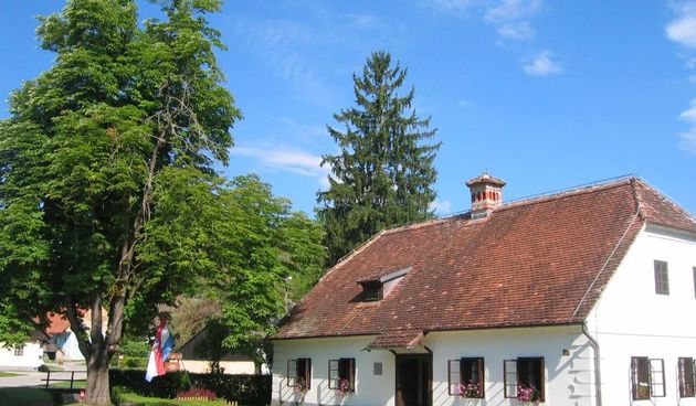 Kumorvec – Titova kuća (wikimedia.com)