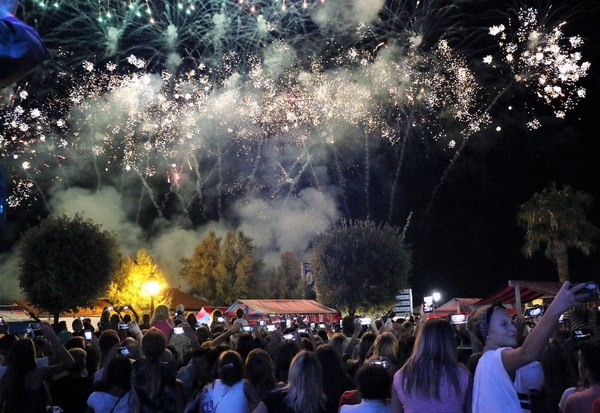 Virska noć 2016: Jelena Rozga i spektakularni vatromet za 25 tisuća fanova. Foto: Virski list