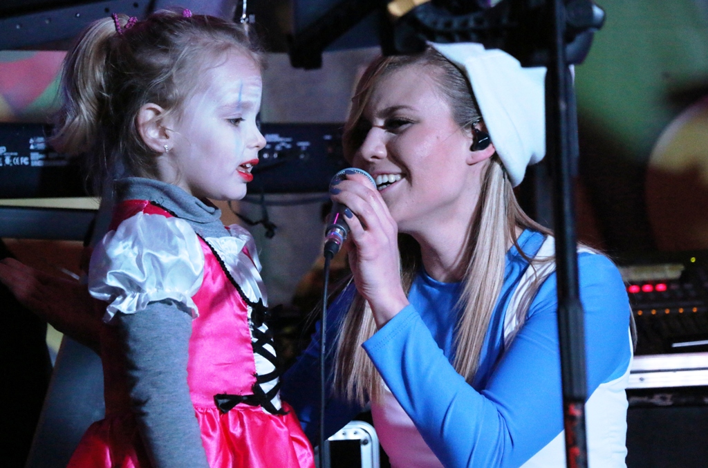 Virske maškare: Nedjelja u znaku zvijezdice Meri, Tota i Tempo Banda