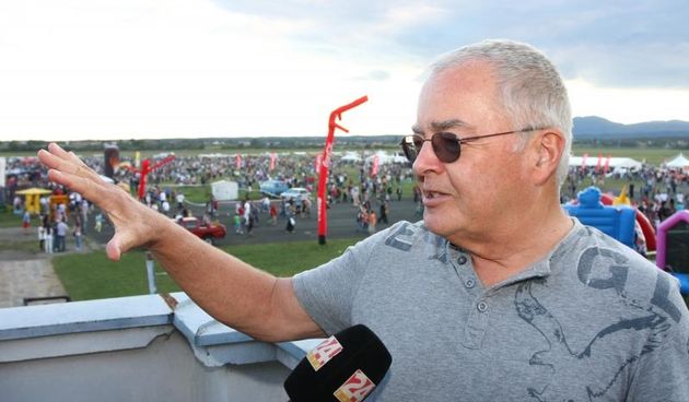 na sportskom aerodromu Lucko odrzan je aeromiting povodom 100 godina zrakoplovstva u hrvatskoj. Djuro Gavrilovic.