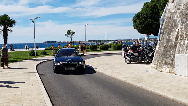Pink Wing, jedinstvena gastro-turistička karavana luksuznih automobila gostovala je u Zadru na Pozdravu suncu. Foto: Mladen Malik