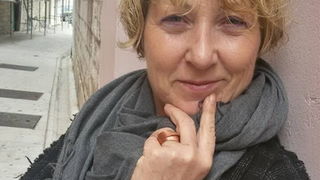 Visnja Knezevic izraduje predivne narukvice Visnja Knezevic izraduje predivne narukvice