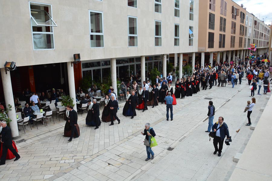 Predstavljanje svečane zadarske pučke nošnje, foto: Iva Perinčić Predstavljanje svečane zadarske pučke nošnje, foto: Iva Perinčić