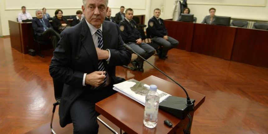 30.09.2013., Zagreb – Nastavak sudjenja Ivi Sanaderu u slucaju Fimi media na Zupanijskom sudu. Bivsi premijer zapoceo je isnositi svoju obranu. Photo: Marko Lukunic/PIXSELL Autor Marko Lukunic/PIXSELL KLJUČNE RIJEČI Ivo Sanader, Fimi media, Zupanijski 30.09.2013., Zagreb – Nastavak sudjenja Ivi Sanaderu u slucaju Fimi media na Zupanijskom sudu. Bivsi premijer zapoceo je isnositi svoju obranu. Photo: Marko Lukunic/PIXSELL Autor Marko Lukunic/PIXSELL KLJUČNE RIJEČI Ivo Sanader, Fimi media, Zupanijski