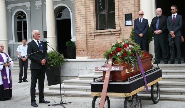 Slobodan Novak ispraćen na Mirogoju