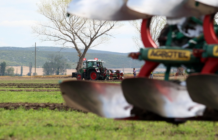 Jankolovica, Biograd, 150912. 
U Jankolovici kraj Biograda odrzan je drugi dan 59. Svjetskog prvenstva u oranju. Ovo natjecanje u oranju odrzava se od 1953. godine, a Hrvatska se ukljucila 2005. godine.
Na fotografiji: detalj s manifestacije. 
Foto: Jure