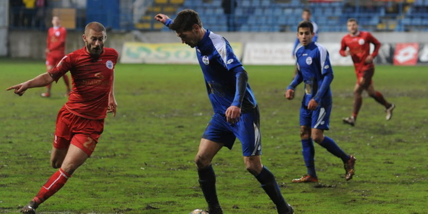 Zadar, 081212.
Stadion na Stanovima.
19. kolo 1. HNL.
Utakmica NK Zadar – NK Split.
Na fotografiji: Mrsic (s loptom).
Foto: Luka Gerlanc / CROPIX Zadar, 081212.
Stadion na Stanovima.
19. kolo 1. HNL.
Utakmica NK Zadar – NK Split.
Na fotografiji: Mrsic (s loptom).
Foto: Luka Gerlanc / CROPIX