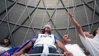 Najbolji navijači na svitu na utakmici Zadar-Cibona, Foto: Mia Čop Najbolji navijači na svitu na utakmici Zadar-Cibona, Foto: Mia Čop