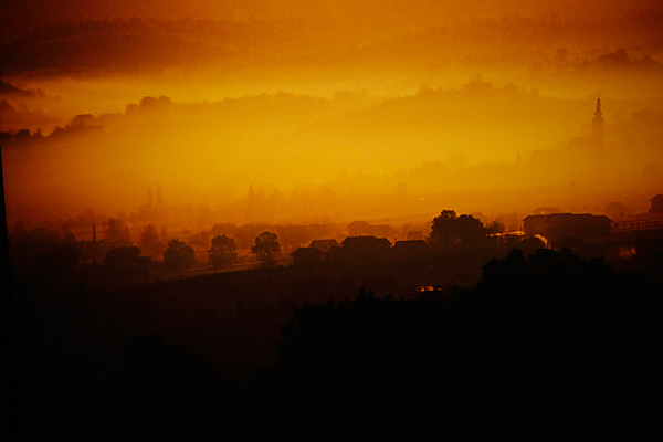 Izložba fotografija Ive Pervana i Mladena Radolovića Mrlje u crkvi SV.Donata Izložba fotografija Ive Pervana i Mladena Radolovića Mrlje u crkvi SV.Donata