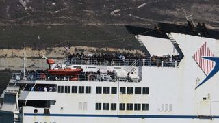 Brodom “Zadar” riječka Armada stigla na derbi u Split Brodom “Zadar” riječka Armada stigla na derbi u Split