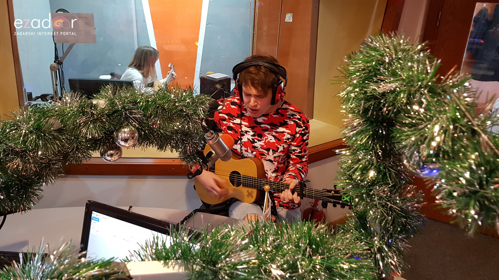 Božićni domijenak i premijera novog studija Novog radija