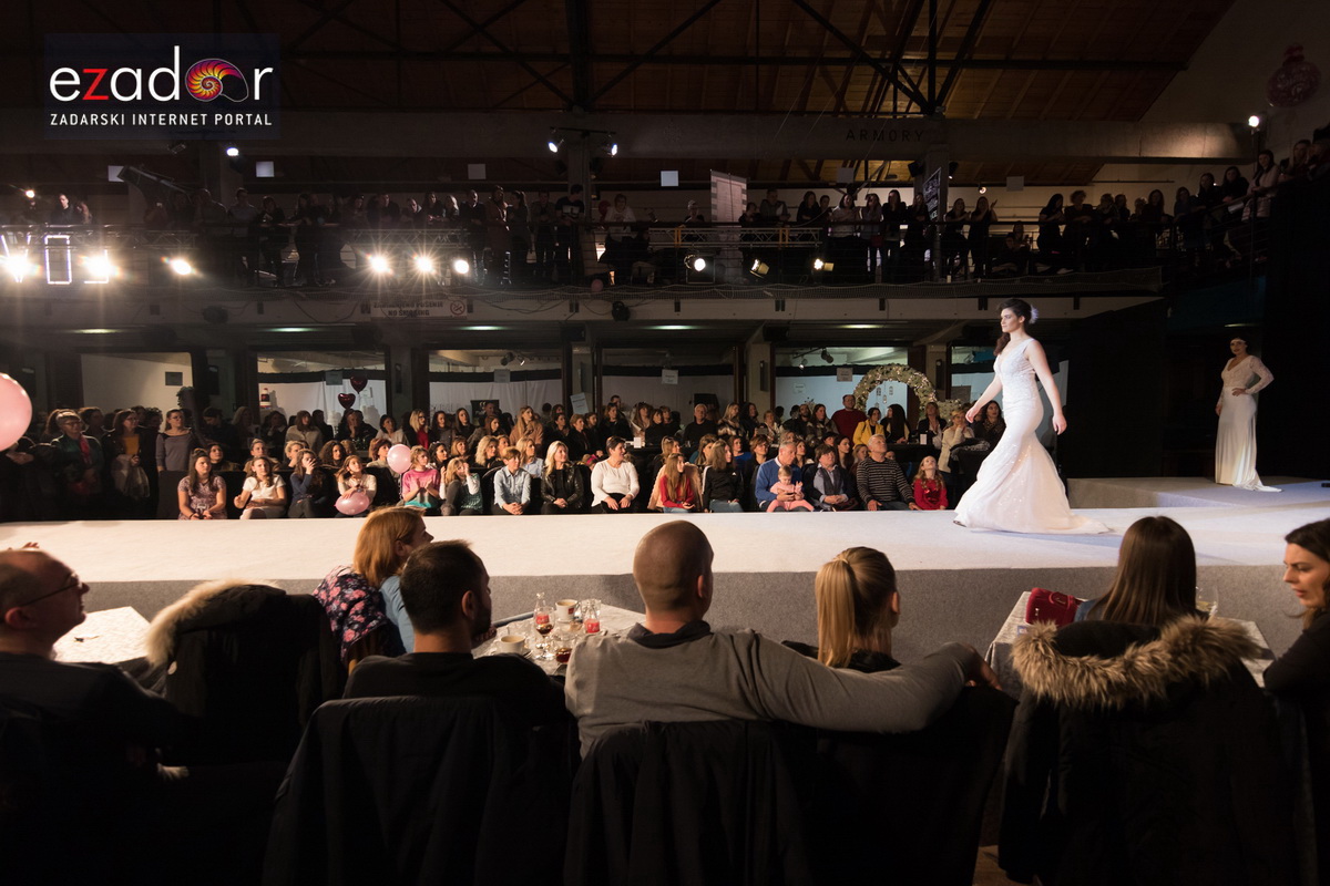 11. Festival vjenčanja: Modna revija vjenčanica i svečanih haljina te revija cvijeća i koncert Sandija Cenova 11. Festival vjenčanja: Modna revija vjenčanica i svečanih haljina te revija cvijeća i koncert Sandija Cenova