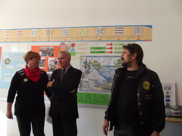 “Beštije” posjetile OŠ Šimuna Kožičića Benje “Beštije” posjetile OŠ Šimuna Kožičića Benje