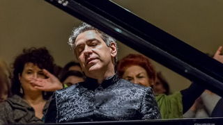 LOvro Pogorelić: “Kavalir za klavirom” u Svečanoj dvorani Sveučilišta u Zadru LOvro Pogorelić: “Kavalir za klavirom” u Svečanoj dvorani Sveučilišta u Zadru