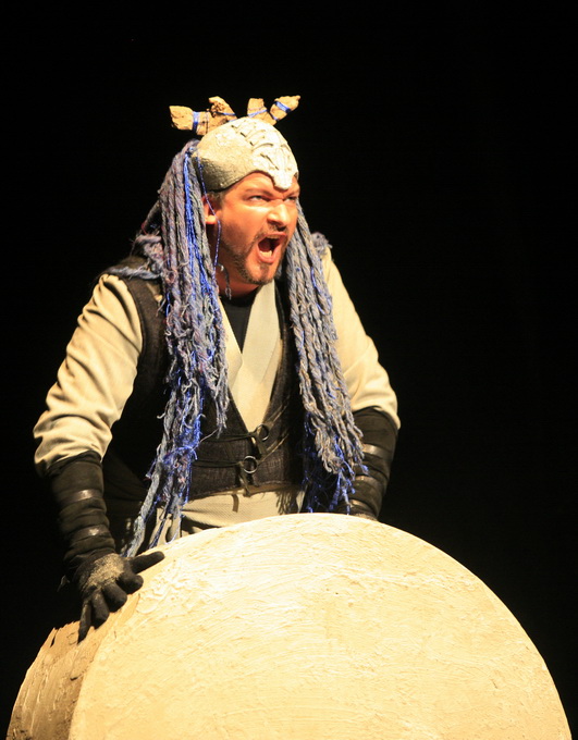 Rijeka, 250212.
U organizaciji muzeja starih racunala Peek & Poke u Hrvatskom kulturnom domu (HKD) na Susaku prikazana je prva klingonska opera na svijetu u izvedbi nizozemskog teatra Zeebelt. Opera pod nazivom U na jeziku je Klingonaca, izmisljenog ratni Rijeka, 250212.
U organizaciji muzeja starih racunala Peek & Poke u Hrvatskom kulturnom domu (HKD) na Susaku prikazana je prva klingonska opera na svijetu u izvedbi nizozemskog teatra Zeebelt. Opera pod nazivom U na jeziku je Klingonaca, izmisljenog ratni