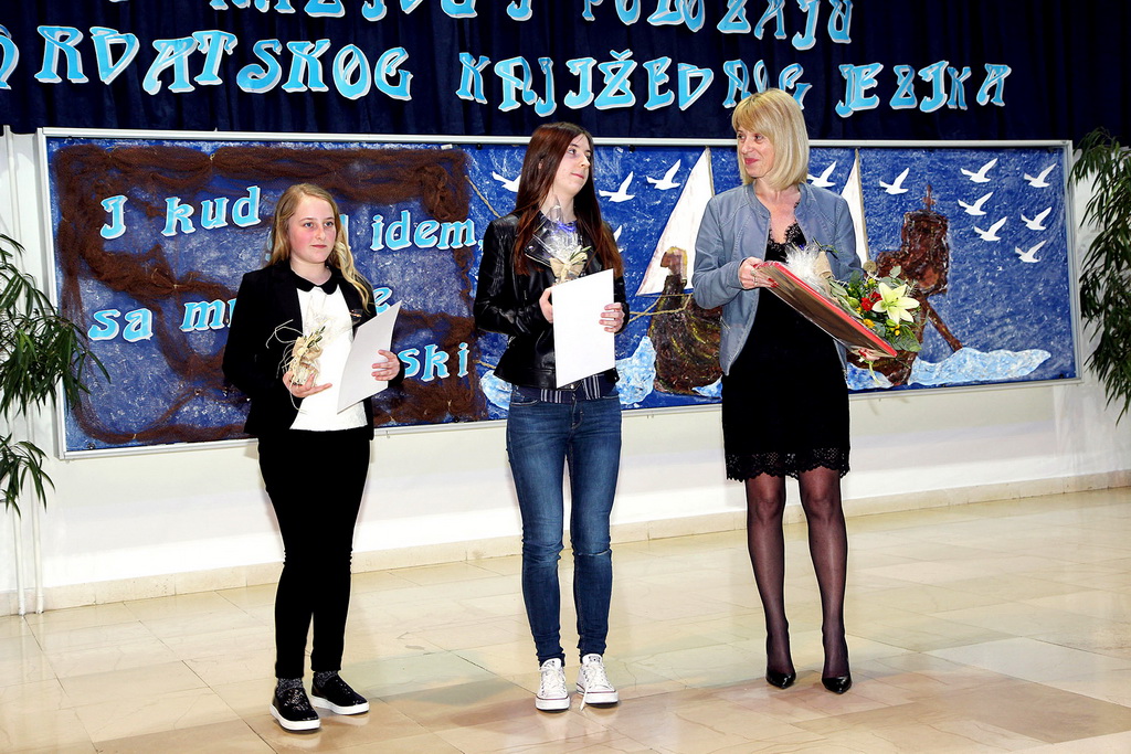 OŠ Smiljevac: Obilježena 50. godina Deklaracije o nazivu i položaju hrvatskoga jezika OŠ Smiljevac: Obilježena 50. godina Deklaracije o nazivu i položaju hrvatskoga jezika