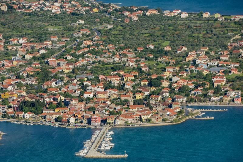 Let iznad Sukošana i Marine Dalmacija, Foto: Dino Stanin/PIXSELL Let iznad Sukošana i Marine Dalmacija, Foto: Dino Stanin/PIXSELL