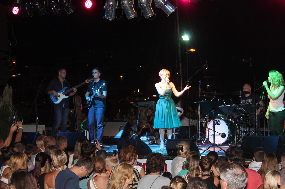 10. međunarodna trka tovarov Tisno 2015