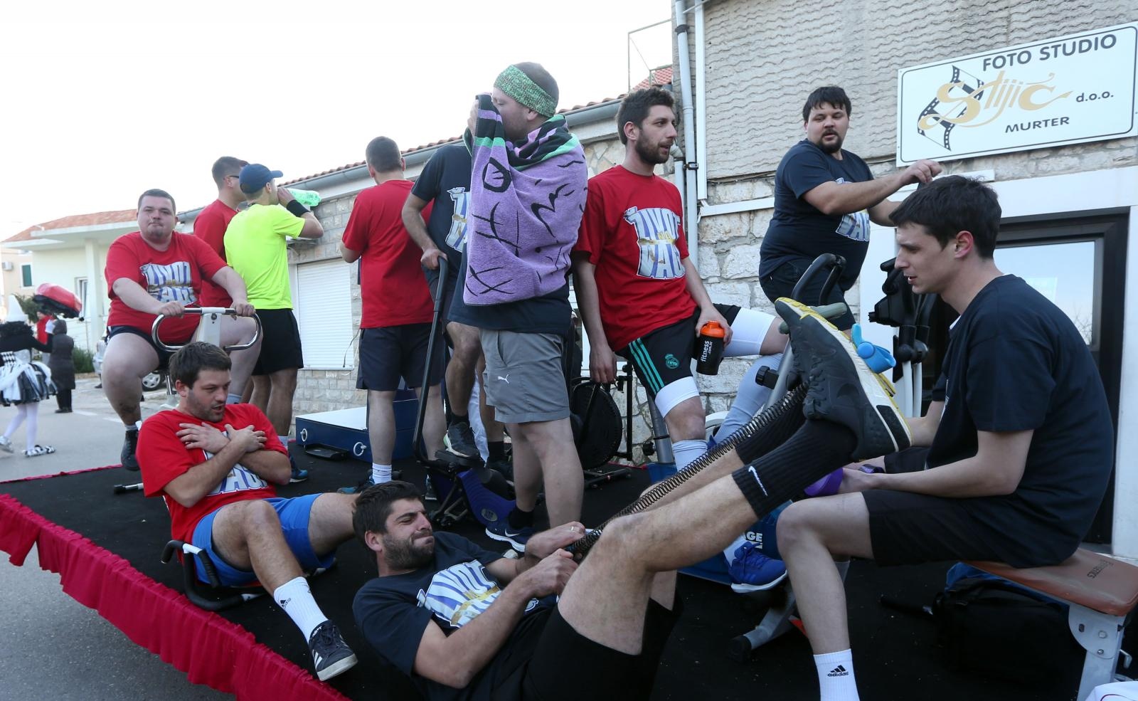 Murter: Maškarana povorka Velike Bake