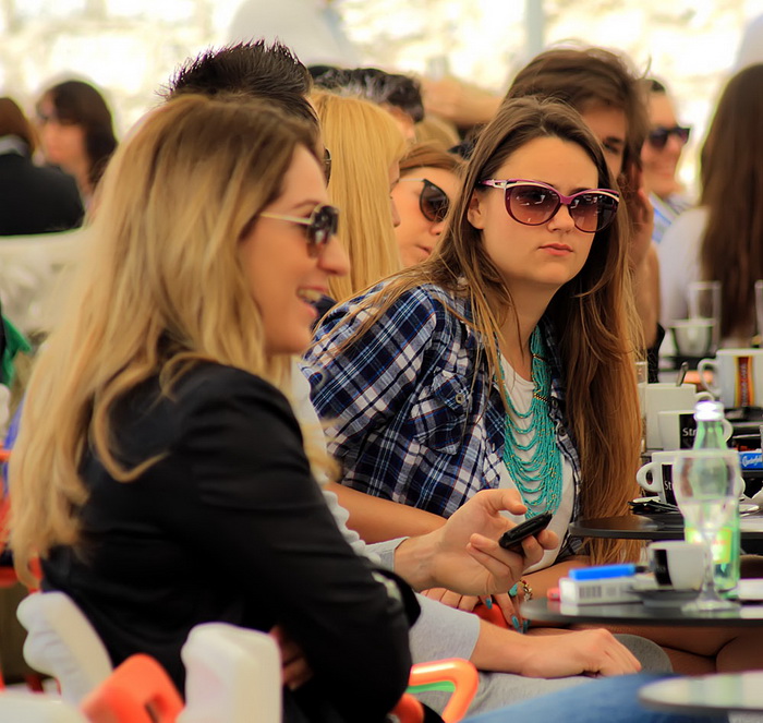 Skitnja gradom by Roberto Lerga