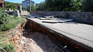 Katastrofalne posljedice bujične poplave u Mekoj Dragi Katastrofalne posljedice bujične poplave u Mekoj Dragi