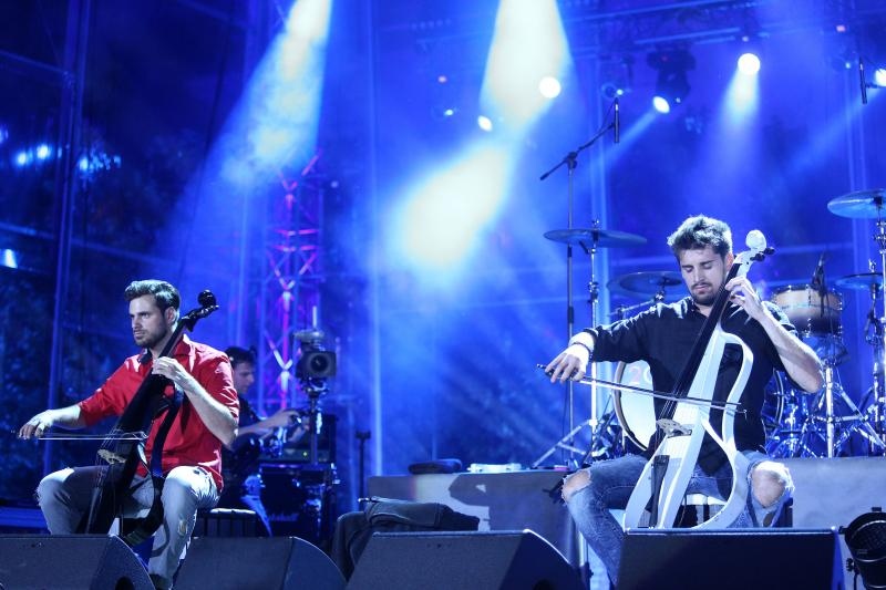 Zagreb Classic: Rođendanski koncert 2Cellos, Zucchera i Olivera na Tomislavcu. Photo: Anto Magzan/PIXSELL Zagreb Classic: Rođendanski koncert 2Cellos, Zucchera i Olivera na Tomislavcu. Photo: Anto Magzan/PIXSELL