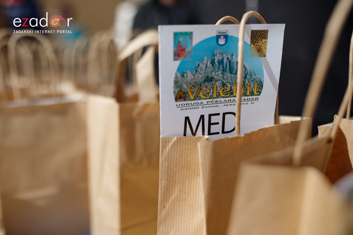 Đir po gradu, subotnja špica 30. ožujka 2019. Đir po gradu, subotnja špica 30. ožujka 2019.