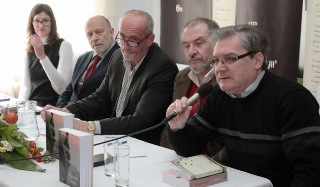 Zagreb – U Drustvu hrvatskih knjizevnika predstavljene su dvije knjige pisca Davora Velnica. Davor Velnic, Igor Zidic. Photo: Zarko Basic/PIXSELL