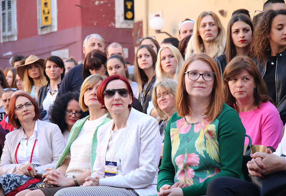 Modna revija državnog natjecanja mladih dizajnera Modna revija državnog natjecanja mladih dizajnera