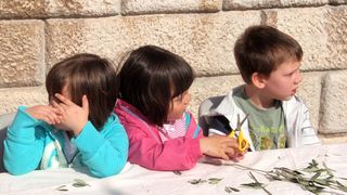 Radionica pletenja maslinovih grančica, foto: Karla Šorić Radionica pletenja maslinovih grančica, foto: Karla Šorić