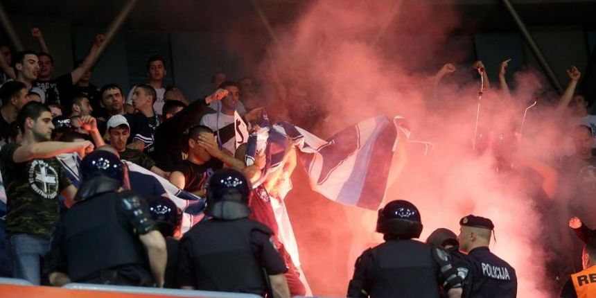Intervencija policije na tribini s navijačima Zadra na utakmici Cibone i Zadra (80-71). Photo: Goran Stanzl/PIXSELL Intervencija policije na tribini s navijačima Zadra na utakmici Cibone i Zadra (80-71). Photo: Goran Stanzl/PIXSELL