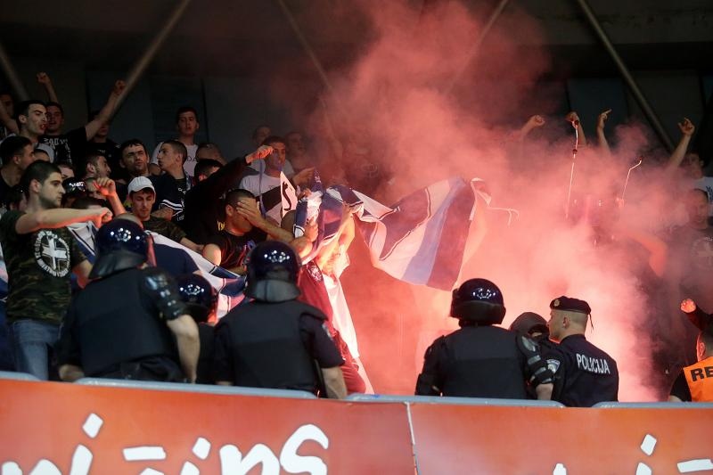 Intervencija policije na tribini s navijačima Zadra na utakmici Cibone i Zadra (80-71). Photo: Goran Stanzl/PIXSELL Intervencija policije na tribini s navijačima Zadra na utakmici Cibone i Zadra (80-71). Photo: Goran Stanzl/PIXSELL