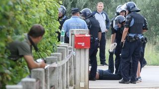 Sveti Filip i Jakov: Brutalna deložacija majke i sina Sveti Filip i Jakov: Brutalna deložacija majke i sina