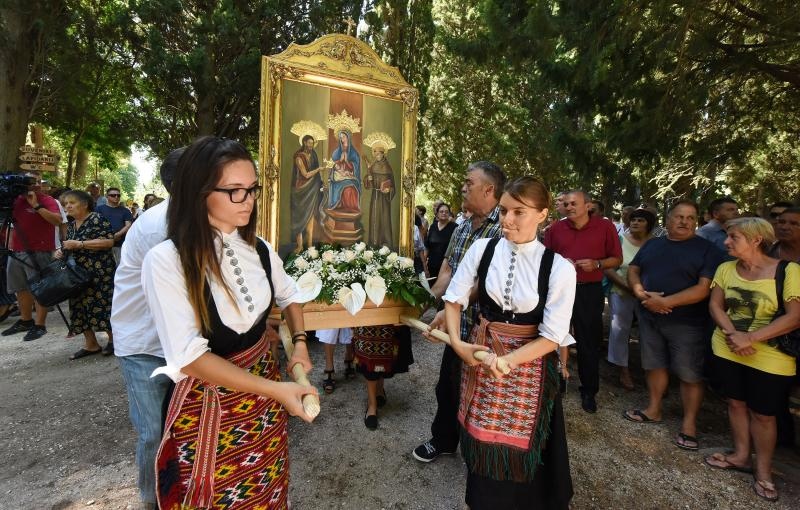Visovac: Svečano misno slavlje povodom blagdana Gospe od Anđela, Photo: Hrvoje Jelavic/PIXSELL