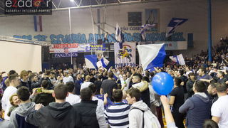 Humanitarno gledanje utakmice Zadar-Cibona (85-84) u Jazinama Humanitarno gledanje utakmice Zadar-Cibona (85-84) u Jazinama