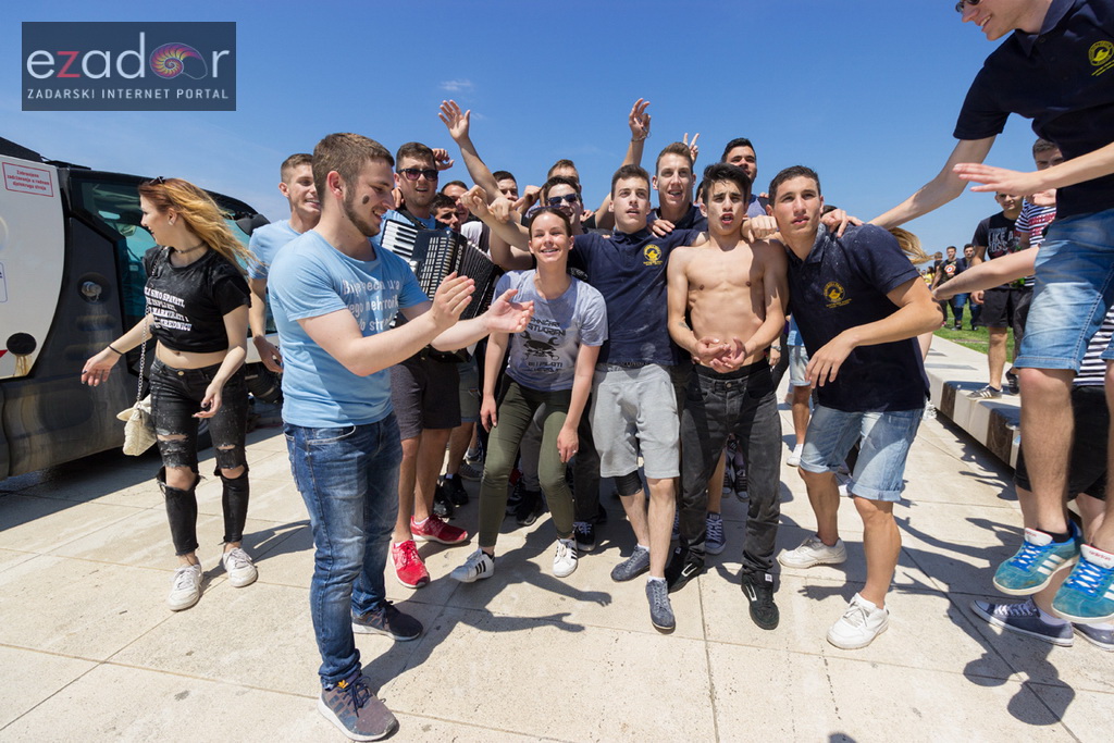 Ludijada zadarskih maturanata na Pozdravu suncu i Morskim orguljama