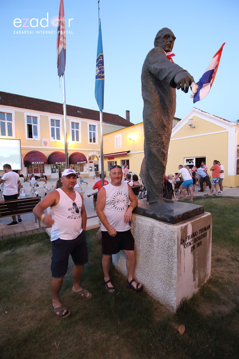 Bibinje: Navijanje za Vatrene i fešta nakon pobjede nad Rusijom