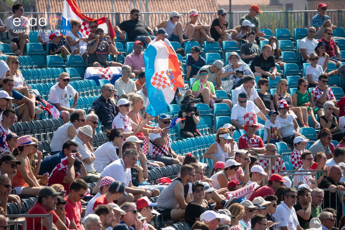 Davis Cup: Vruća navijačka atmosfera u meču Ćilića i Querreya