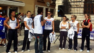 Narodni trg: Predstavljene košarakašice i košarkaši Zadra. foto: Mladen Malik